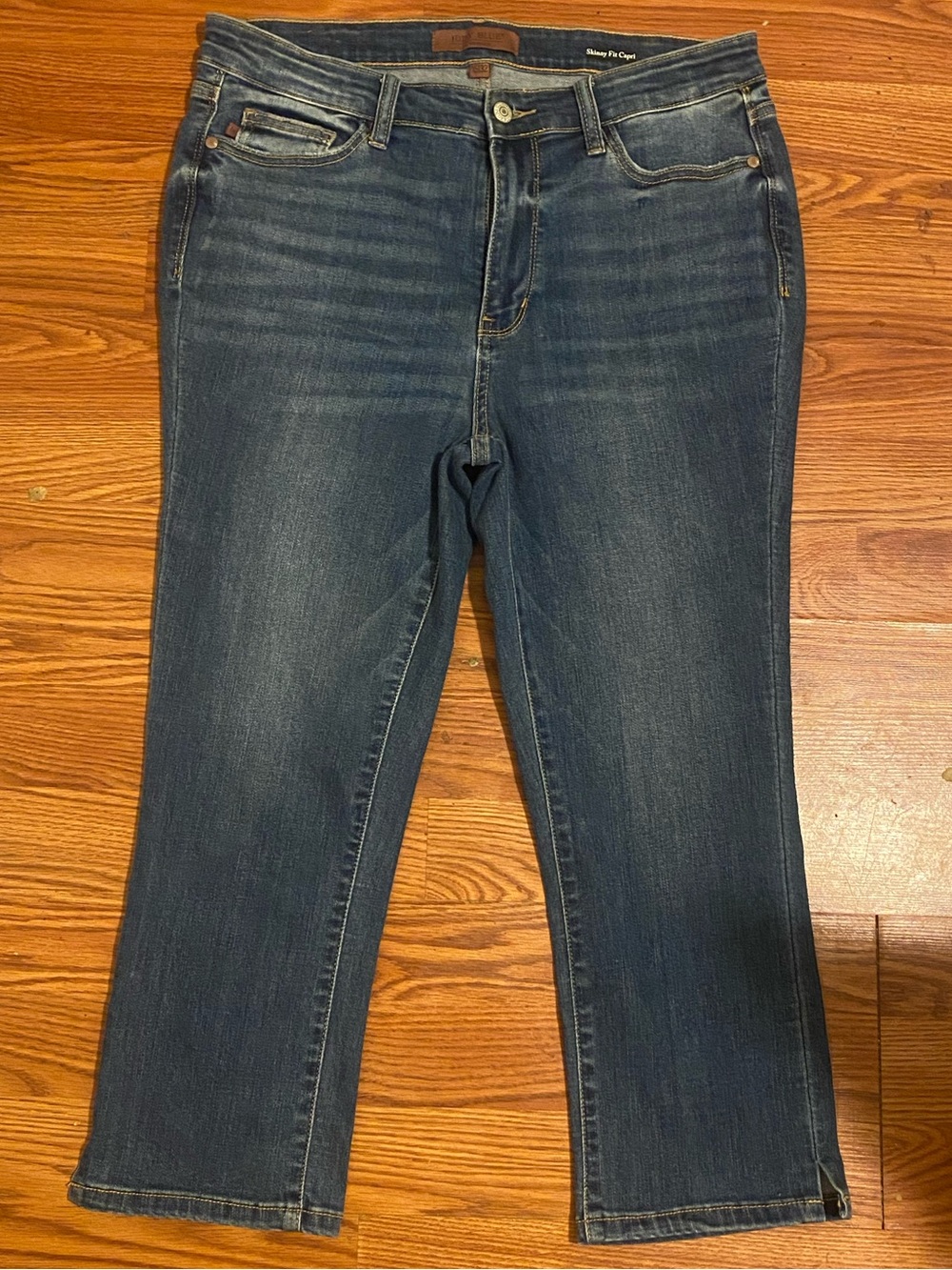 Judy Blue Medium Indigo Skinny capri Jeans
